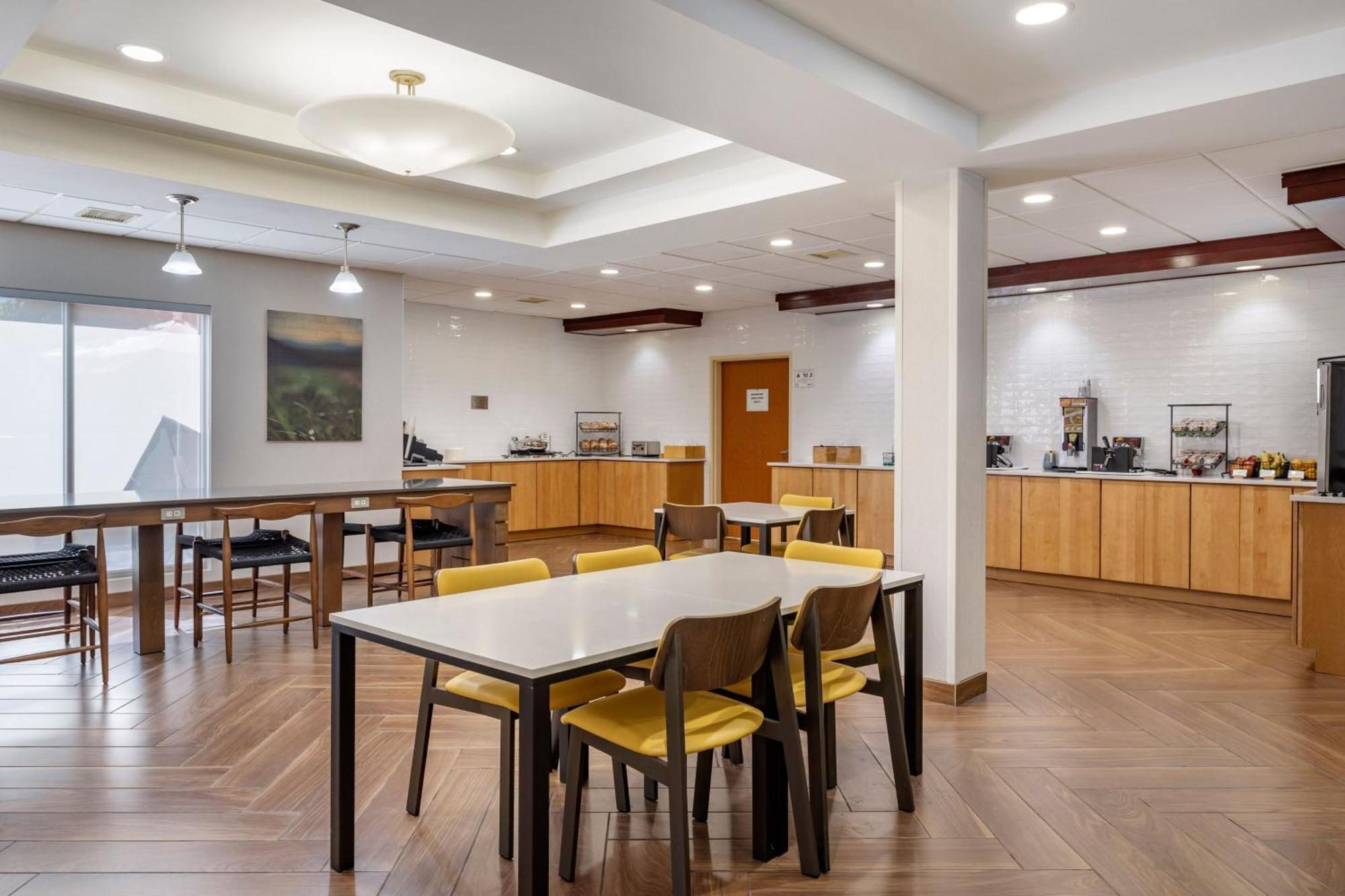 Fairfield Inn & Suites Чероки Экстерьер фото