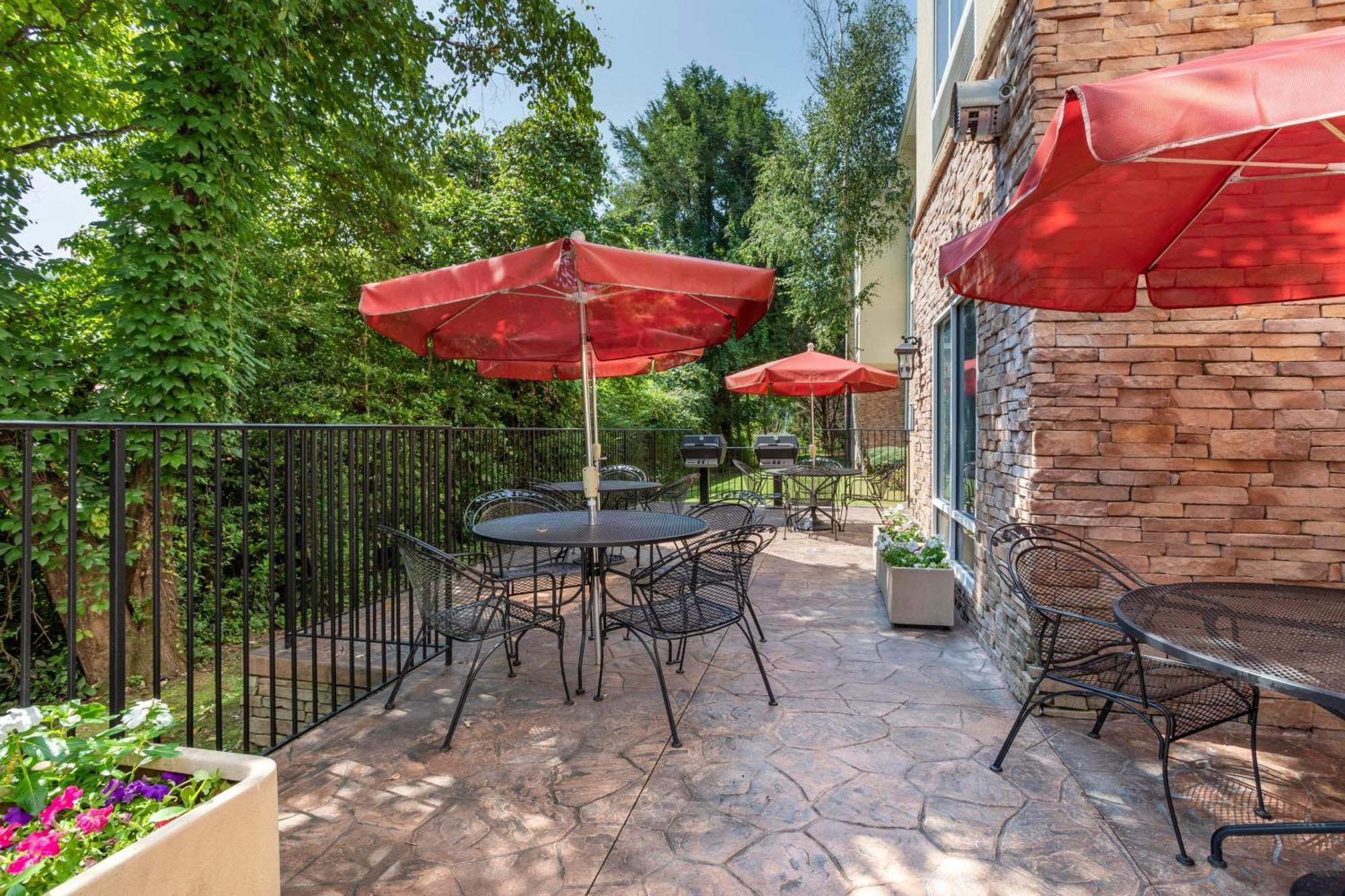 Fairfield Inn & Suites Чероки Экстерьер фото