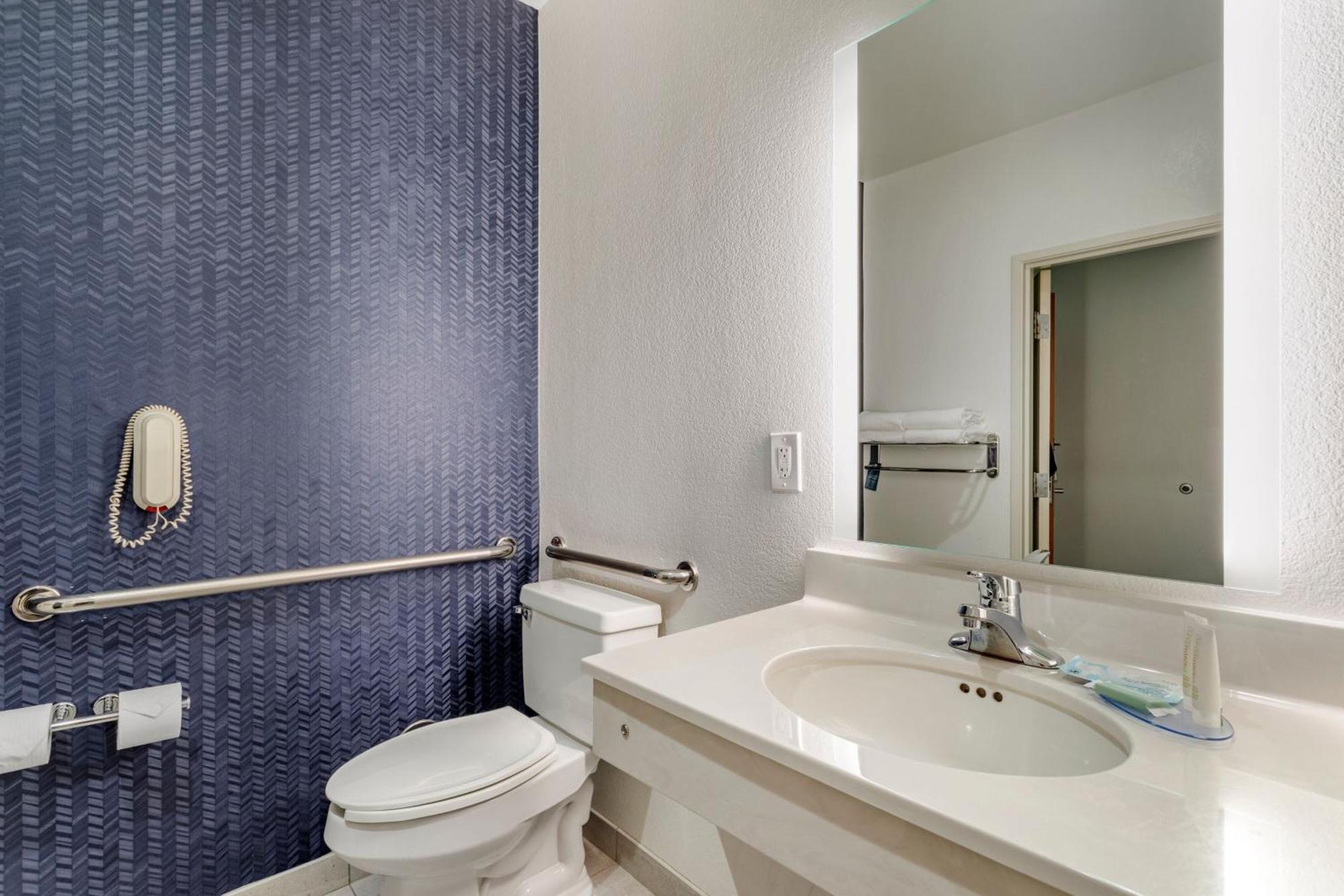 Fairfield Inn & Suites Чероки Экстерьер фото