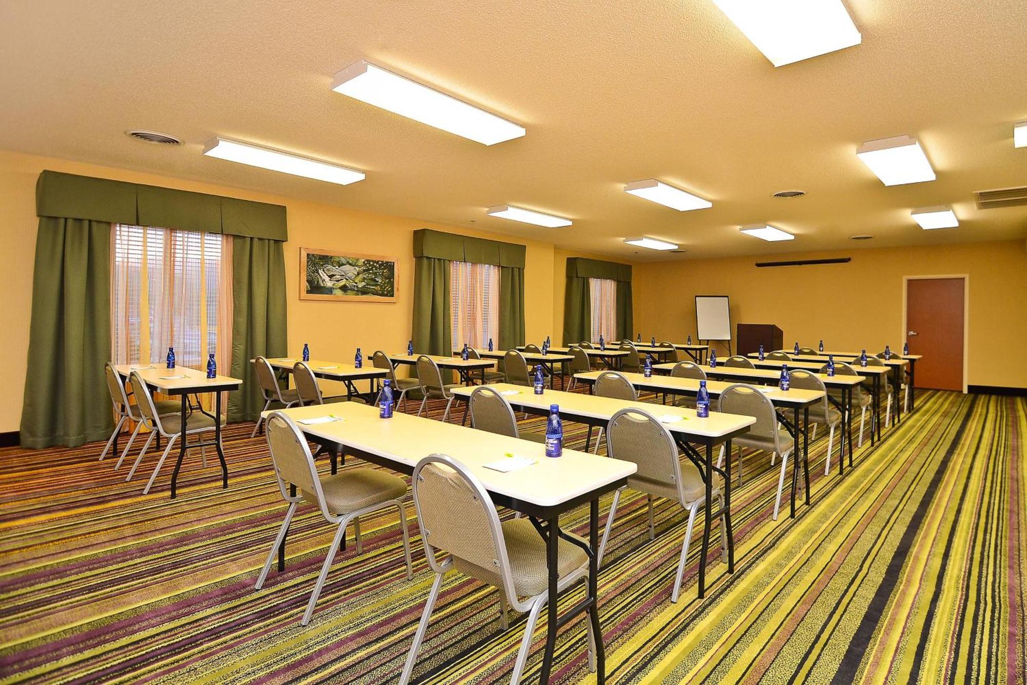 Fairfield Inn & Suites Чероки Экстерьер фото